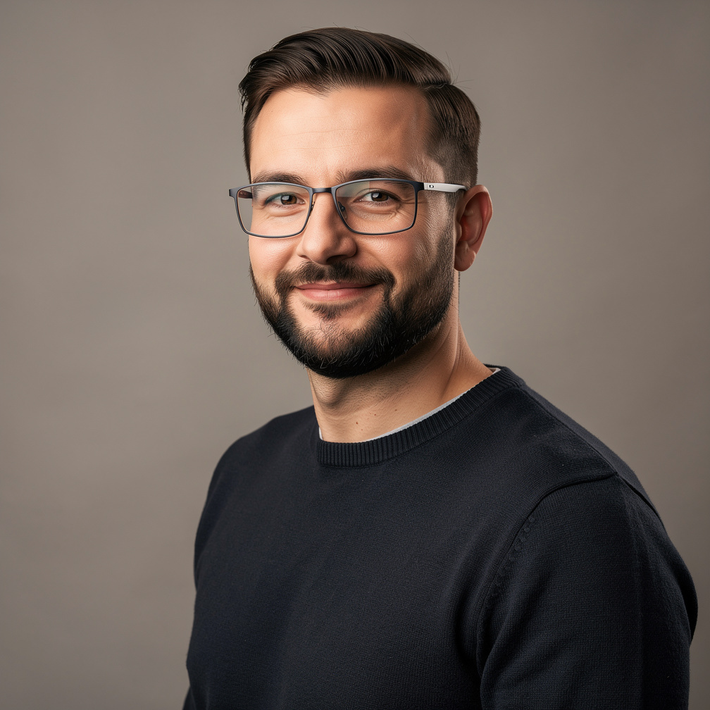 Portret van een Belgische podcasthost en interviewtrainer